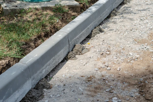 Choosing The Right Concrete Curbing For Your Yard Searcy, AR